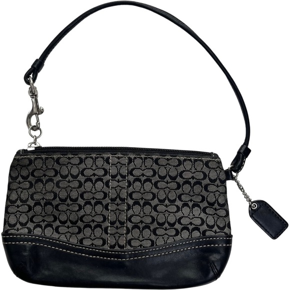 ⭐️SALE⭐️ Coach Monogram Wristlet 2000s y2k - Picture 2 of 4